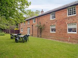 The building where the vacation home is located 