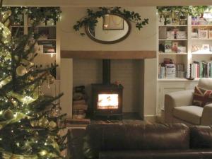 A seating area at Portland Cottage 