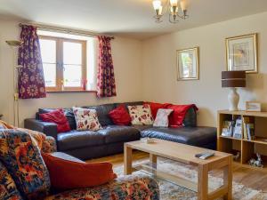 A seating area at Elgin 