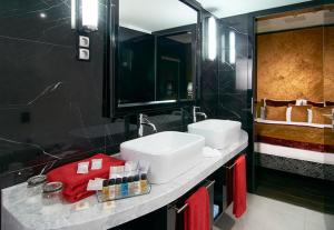 Kúpeľňa v ubytovaní Mirage Medic Hotel