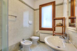 Kylpyhuone majoituspaikassa B&B A Casa di Marta