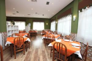 Restorāns vai citas vietas, kur ieturēt maltīti, naktsmītnē Hostal Restaurante Central