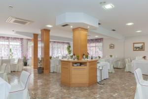 Restaurace v ubytování Hotel La Terraza De Puente Viesgo
