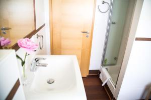 Ein Badezimmer in der Unterkunft Qi Gong Haus