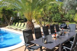 Bazén v ubytování Villa Rosa Sitges nebo v jeho okolí