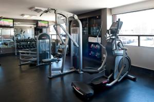 Spordikeskus ja/või sportimisvõimalused majutusasutuses Ramada Plaza by Wyndham Prince George