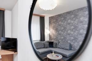 TV a/nebo společenská místnost v ubytování Hotel Birkenhof
