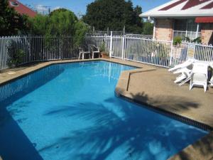 Πισίνα στο ή κοντά στο Beenleigh Village Motel +8 φωτογραφίες