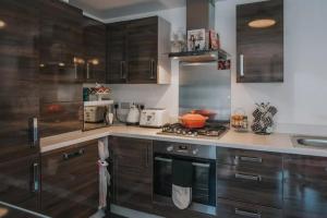 Kuhinja oz. manjša kuhinja v nastanitvi Spacious Flat Near Murrayfield - Sleeps 4