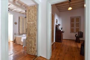 A bed or beds in a room at 16thCentury