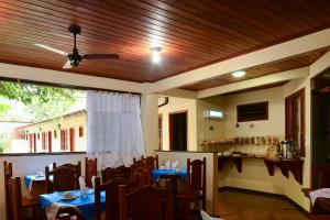 Restaurace v ubytování Pousada Recanto do Sabiá