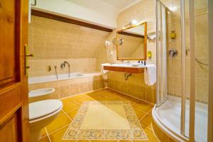 Koupelna v ubytování Josephine Old Town Square Hotel - Czech Leading Hotels