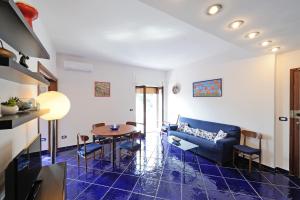 Coin salon dans l'établissement Reginella