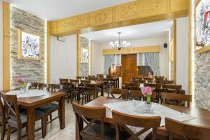 Restaurace v ubytování Ośrodek Wypoczynkowy Borowy