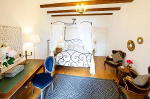 Posezení v ubytování Château du Châtelard | Unique Apartment + 8 fotografií
