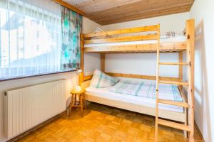 Двох'ярусне ліжко або двоярусні ліжка в номері Haus Margit