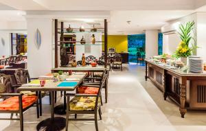 ห้องอาหารหรือที่รับประทานอาหารของ Rain Cha Am - Hua Hin by J&P