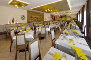Restaurace v ubytování Hotel Piancastello