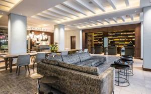 Posezení v ubytování Trademark Hotel, a Member of Design Hotels