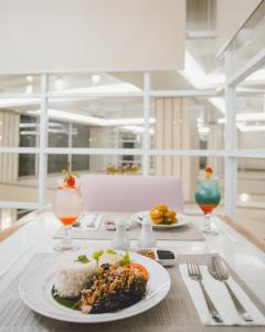 Comida en el hotel o alrededores