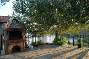 Vista sul fiume nelle vicinanze dell'aparthotel