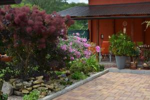 Ein Garten an der Unterkunft Penzion Aura