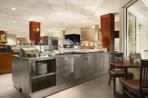 Imagen de la galería de Travelodge by Wyndham Strathmore, en Strathmore