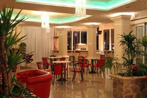 Area lounge atau bar di Hotel Buratti