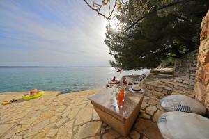 Galeriebild der Unterkunft Apartments by the sea Starigrad Paklenica in Tribanj-Krušćica