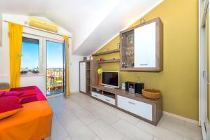 Kuchyň nebo kuchyňský kout v ubytování Apartment Yellow Story