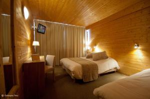 Gallery image of Hôtel-Restaurant La Mandia in La Mongie
