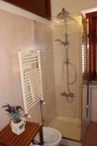 Kylpyhuone majoituspaikassa La Casetta di Clara