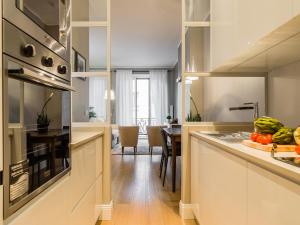 Kuchyňa alebo kuchynka v ubytovaní Milano Manzoni CLC Apartments