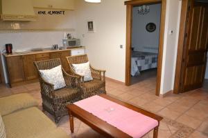 Kuchyň nebo kuchyňský kout v ubytování Apartamentos Rurales Natura