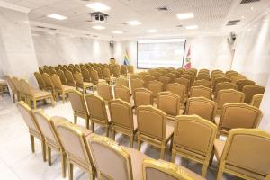 Οι επιχειρηματικές εγκαταστάσεις ή/και οι αίθουσες συνεδριάσεων στο Luxury Inkari Hotel