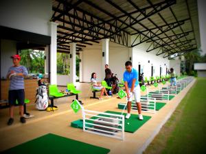 Gallery image of Palm Driving Range & Resort in Krabi town