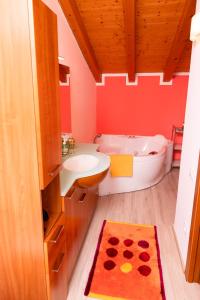Ein Badezimmer in der Unterkunft Villa Lucia