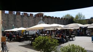 Reštaurácia alebo iné gastronomické zariadenie v ubytovaní Hotel Il Giardino