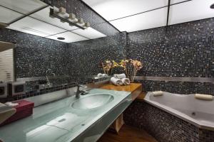 Gallery image of Sejuk Suites in Legian