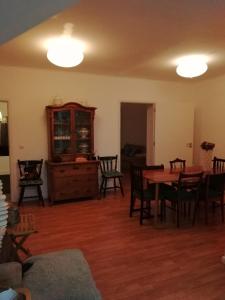 Χώρος καθιστικού στο Marina Lounge Home