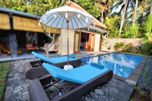 Sundlaugin á Coco Garden Pool Villas eða í nágrenninu