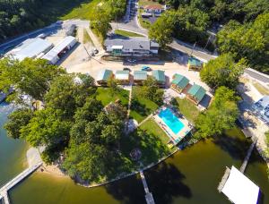 Gallery image of Buddy's Harbor in Lake Ozark