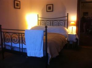 Postel nebo postele na pokoji v ubytování Scorrabrae Orphir Mainland Orkney South Shore Retreat