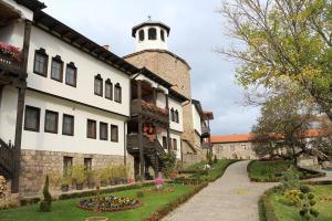 Gallery image of Kafana "Kaj Zoki" in Probi&scaron;tip