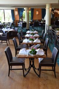 Restorāns vai citas vietas, kur ieturēt maltīti, naktsmītnē Fletcher Hotel Restaurant Carlton