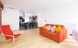 A kitchen or kitchenette at Bella Vita Charming House