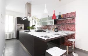 A kitchen or kitchenette at Bella Vita Charming House