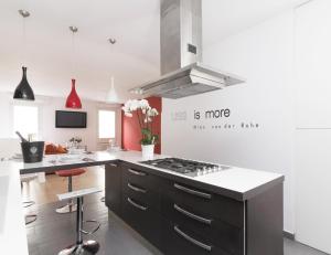 A kitchen or kitchenette at Bella Vita Charming House