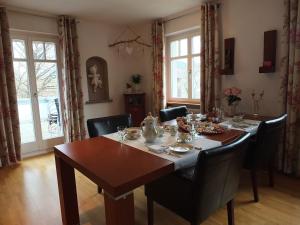 Foto da galeria de B&B Rosenliebe em Niedereschach