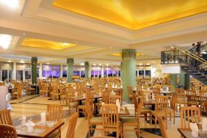 Restoran ili drugo mesto za obedovanje u objektu Concorde El Salam Sharm El Sheikh Sport Hotel